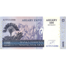 P 86a Madagascar - 100 Ariary Year 2004
