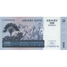 P 86c Madagascar - 100 Ariary Year 2004